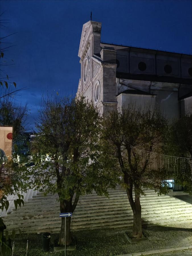 Ferienwohnung L'Affaccio Sulla Piazza Avezzano Exterior foto