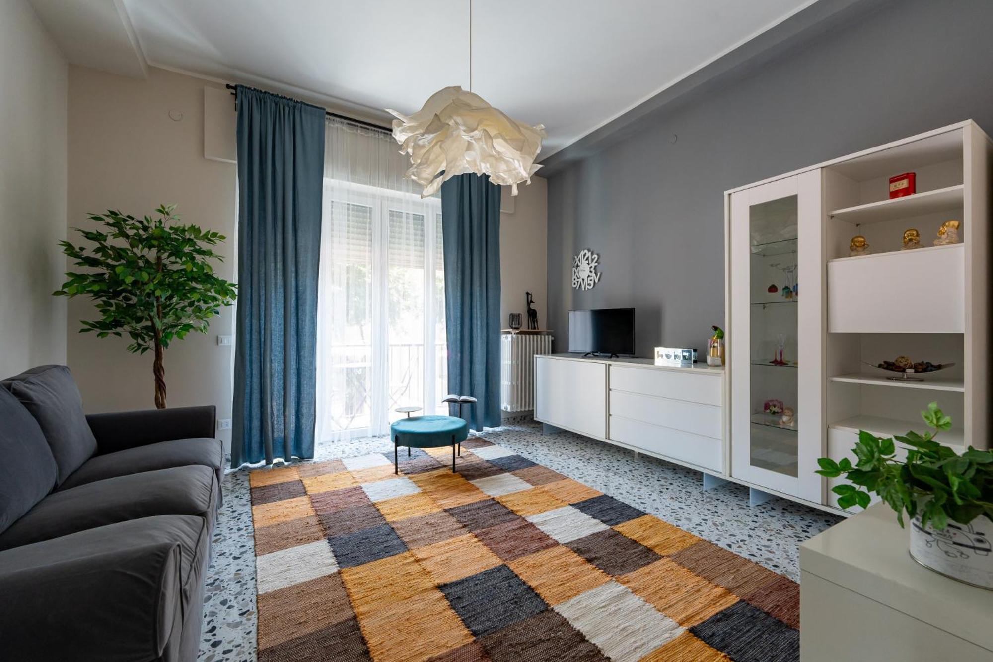 Ferienwohnung L'Affaccio Sulla Piazza Avezzano Exterior foto